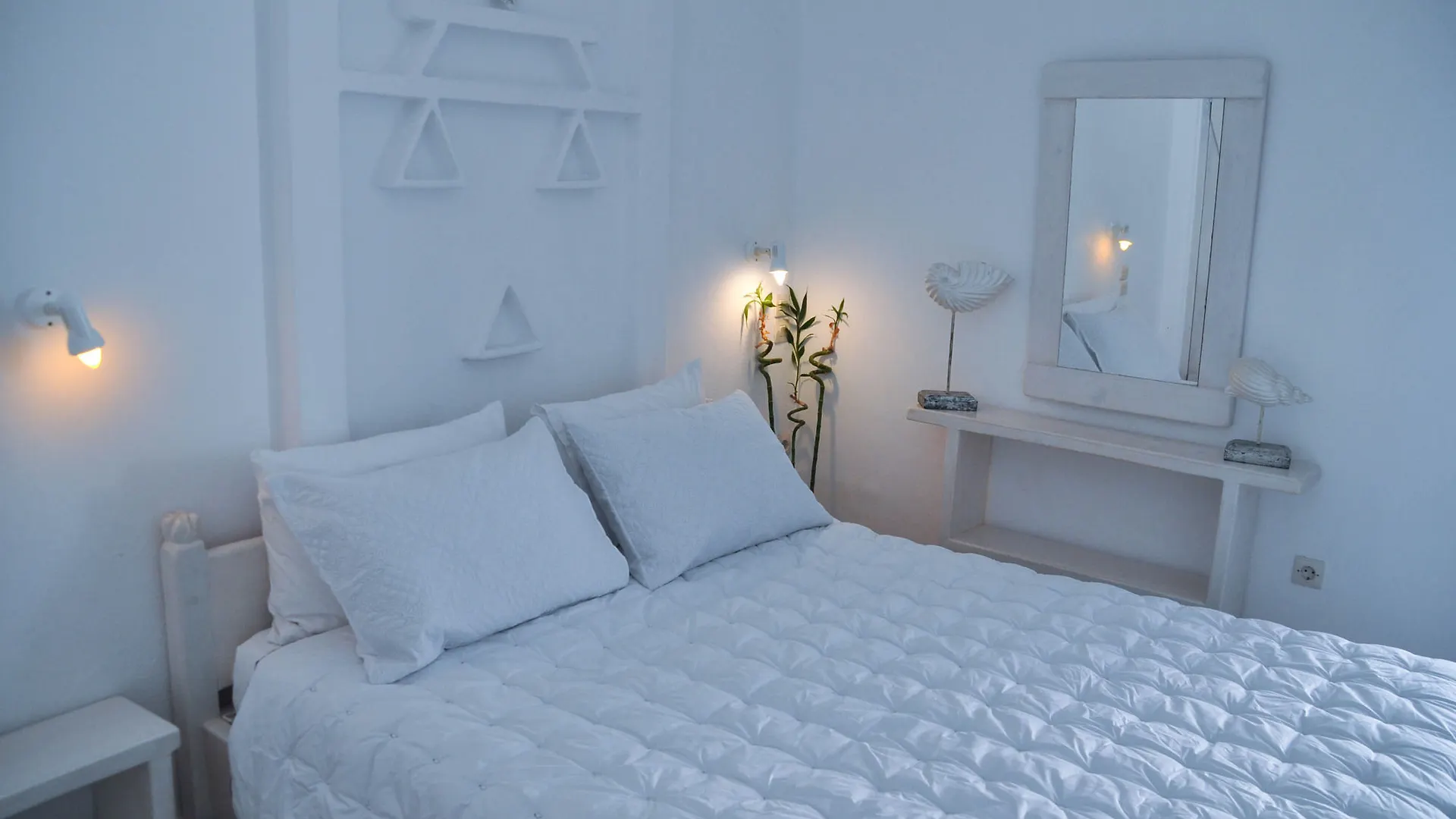 Отель Eleannas Mykonos Town